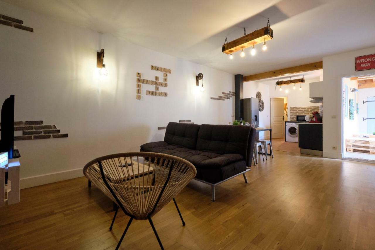 Mélina - appartement dans les remparts de la Bastide avec parking et terrasse Carcassonne Esterno foto
