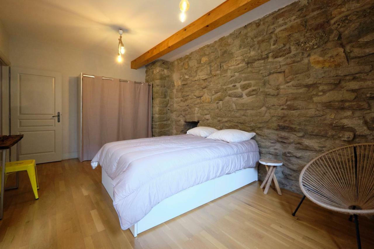 Mélina - appartement dans les remparts de la Bastide avec parking et terrasse Carcassonne Esterno foto